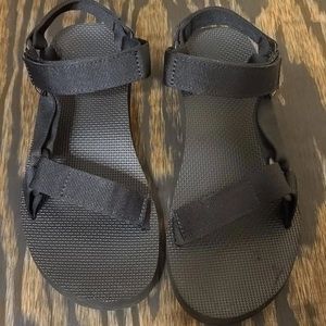 Teva Universal Sandal Black mens size 9 womens 10.5 like new